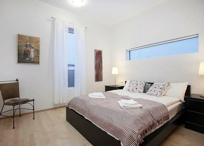 Cozy 3 Bedroom House Near The Blue Lagoon