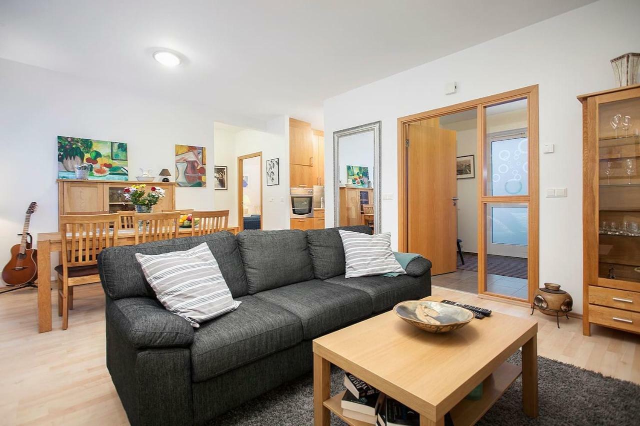 Cozy 3 Bedroom House Near The Blue Lagoon Apartment