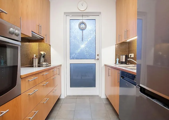 Cozy 3 Bedroom House Near The Blue Lagoon